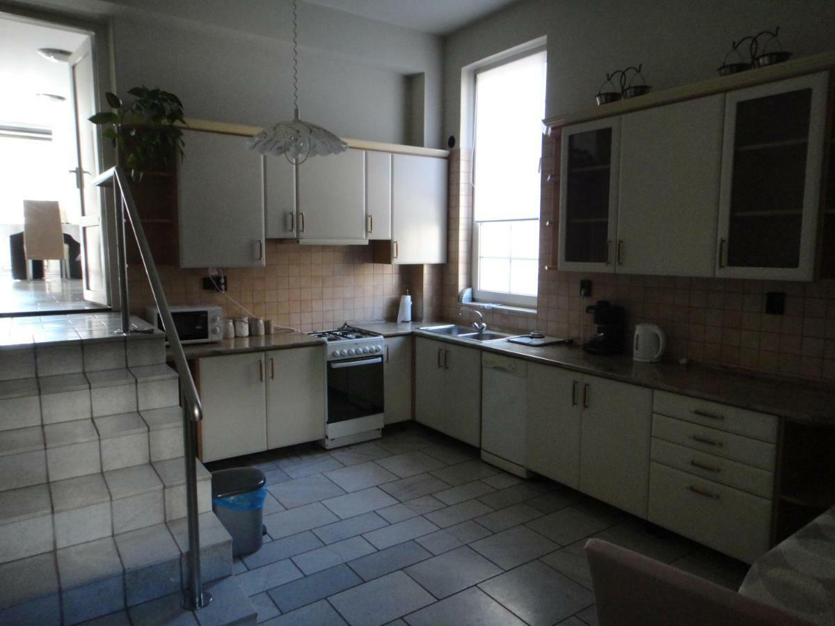 Apartamento Liliom Szeged Exterior foto